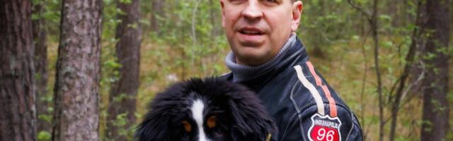 Sünnipäevalaps Jüri Ratas on karjakoera Krei peremees_ kutsikale meeldib jalanõude paelte kallal käia