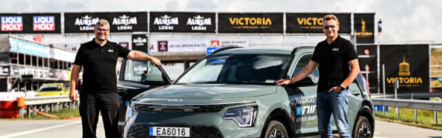 Kaks tuntud autoentusiasti tegid elektriautoga Leedu rekordi