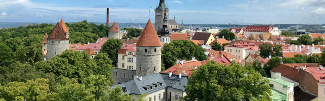 Miksi yhä useampi ulkomaalainen tekee etätöitä Virosta – 5 syytä harkita muuttoa Tallinnaan tai Pärnuun