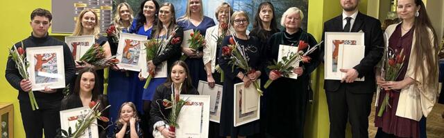 Ees­ti Va­ba­rii­gi 108. sün­ni­päe­va ee­lõh­tul kuu­lu­ta­ti Keh­ras väl­ja Ani­ja val­la aas­ta te­gi­jad 2025