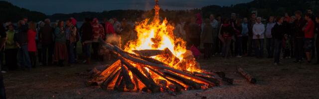 VIKTORIIN ⟩ Kui hästi tunned jaanipäeva kombeid ja uskumusi?
