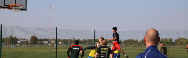 Tapa sõjaväelinnakus avati uus korvpalliväljak