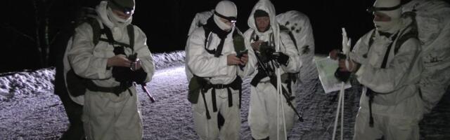 Reporter: Täies jõus noored mehed võtsid lumes, vihmas ja poris ette tõsise sõjamängu