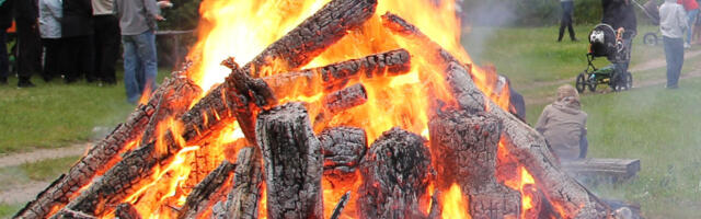 JAANITULEDE KALENDER > Piknikest ja külatuledest suurte rahvapidudeni