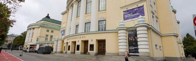 Rahvusooper Estonia tulevikukomisjon pakkus teatri laienduseks mitmeid variante, sealhulgas ka uut hoonet Linnahalli asemele