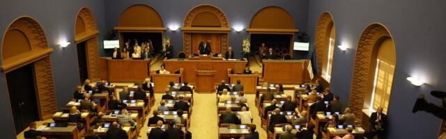 OTSEPILT | Riigikogu infotunnis on luubi all Saatse saapas juhtunu