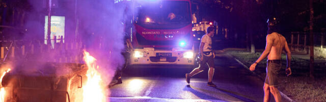 Meeleavaldajad süütasid Serbia valitseva partei kontori