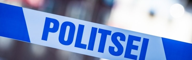 19-aastane nooruk sõitis tahtlikult autoga otsa kolmele jalakäijale