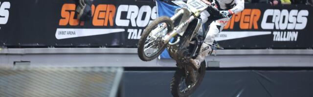 OTSEFOTOD | Unibet Arena muundus supekrossi areeniks. Harri Kullas oli kvalifikatsioonis ja eelsõidus omaette klassist