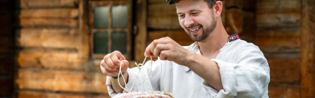 Nõo Lihatööstus ja Jalmar Vabarna toovad Setomaa toidutraditsioonidest inspireeritud maitsed poelettidele