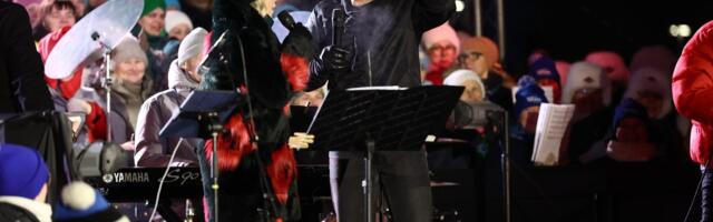 FOTO | Üle aastate koos laval! Gerli ja Tanel Padar musitseerivad üheskoos Otepää Talveöölaulupeol