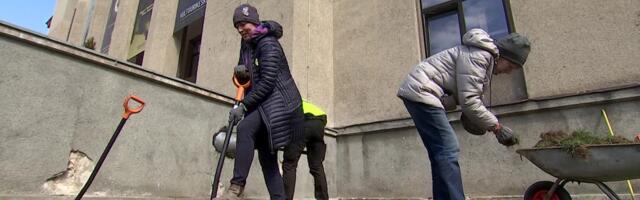 Reporter: «Teeme ära» talgud seonduvad tee äärest prügi koristamisega, kuid tegelikult on töödemenüü palju mitmekesisem