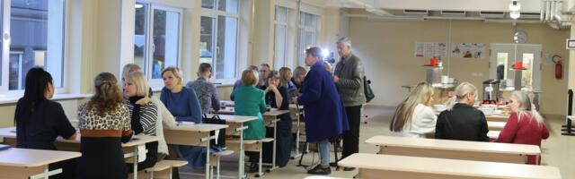 Eesti haridustöötajate hoiatusstreigil osales üle poole tuhande õppeasutuse