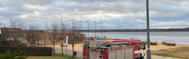 PILDID: Võrus Tamula järvel lapsed jääl