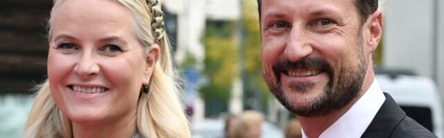 FOTOD | Abielu varjutavad murepilved? Norra kroonprints Haakon ja skandaali sattunud Mette-Marit veetsid valentinipäeva eraldi