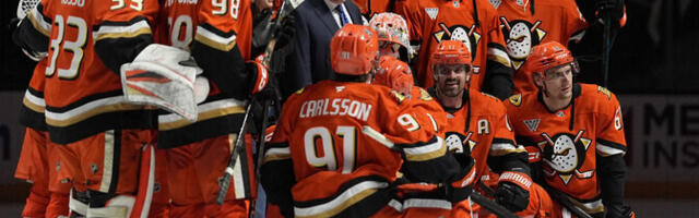 Quenneville jõudis teise treenerina NHL-is 1000. võiduni