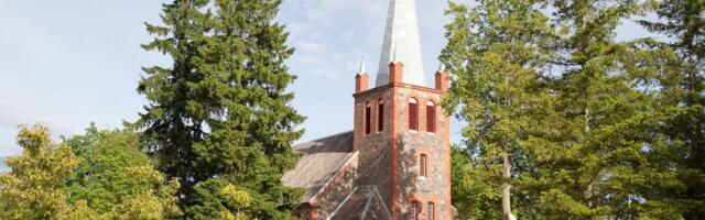 MINA ELASIN SIIN ⟩ Avinurme. Üks vega imelik ja vega ilus kant