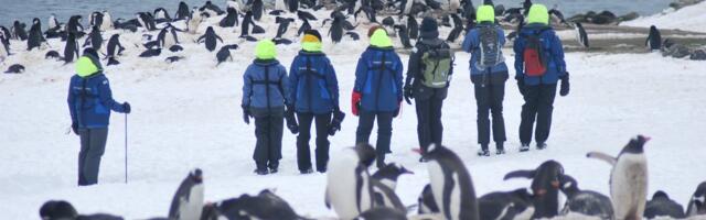 Turistid maailma lõpus: ainus koht maailmas, kus turiste olema ei peaks, on neist pungil täis