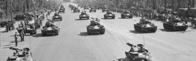 Paraad kui poliitika. Võiduparaad toimub enamasti vaid korra, niisama jõunäitamine aga mitte