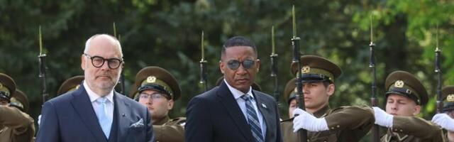 Botswana riigipea on esimese Aafrika liidrina riigivisiidil Eestis. Räägiti majandusest ja Ukrainast
