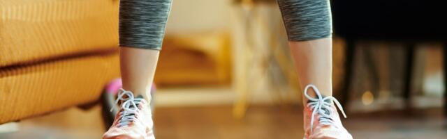 Can You Lose Weight and Gain Strength on a Vibration Plate? We Consulted Fitness Experts