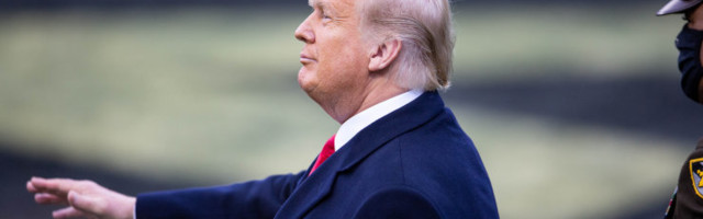 Trump andis armu 15 inimesele, sealhulgas kahele Venemaa-juurdluses valetamise üles tunnistanule