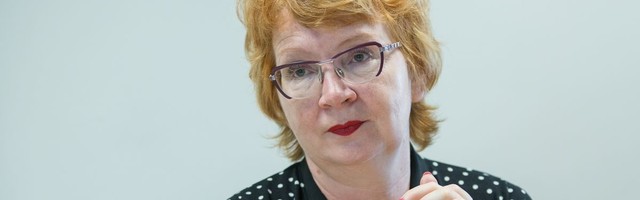 NÄDALA KUJU − Yana Toom