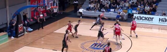 DELFI VIDEO | Tartu leegionär Malcolm Bernard jooksis kohtuniku pikali 