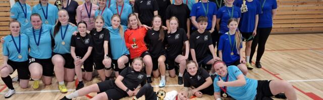 Saalijalgpalli rahvaliiga võitis Läänemaa JK 2 naiskond