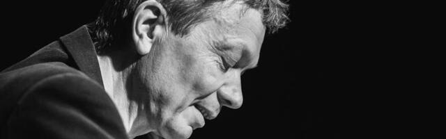 Filosoofiaprofessori surm ja kirjanduse ülesanne