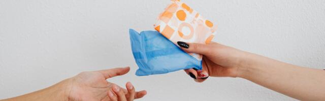 Sotsiaaldemokraadid muutsid menstruatsioonitooted tasuta kättesaadavaks Tartus, Tallinnas ja Võrus