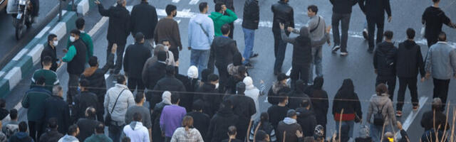 Ka Iraani tudengid hakkasid protestima