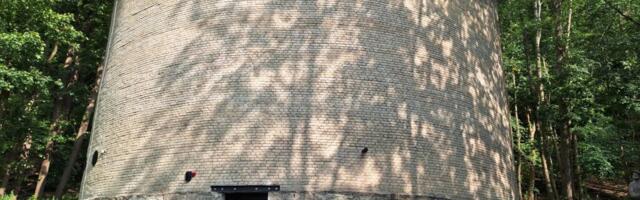 GALERII: keerukujud Artiumi kaasaegse kunsti galeriis