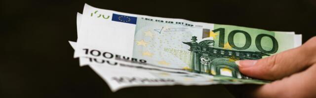 Tähtajaliste hoiuste asemel eelistatakse aina enam kogumiskontosid: palju keskmiselt jooksval hoiusel seisab?