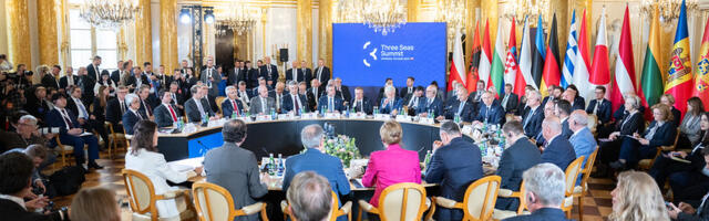 President Karis Kolme mere algatuse tippkohtumisel: Euroopa vastupanuvõime tõstmisel on võtmetähtsus ühenduste tugevdamisel