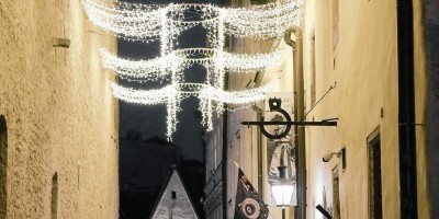 Kesklinna valitsus otsib ja premeerib silmapaistvamaid jõulukaunistusi