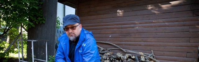 René Vilbre „Eesti matusest”: see ei ole naerda röökimise komöödia, pigem naabrile ribidesse togimise film