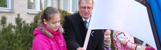 AIN KEERUP ELU TEATAVAS PÖÖRDEHETKES