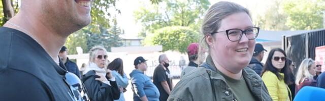 VIDEOD | Walkeri ja Aoki kontserdile on tuldud peamiselt Lätist ja Soomest. Üks fänn püüab värava taga tasuta piletit skoorida