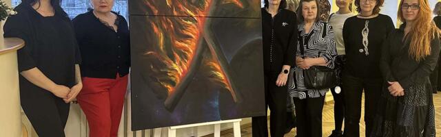 Keh­ra koo­li­ma­jas on val­la har­ras­tus­kunst­ni­ke maa­li­näi­tus