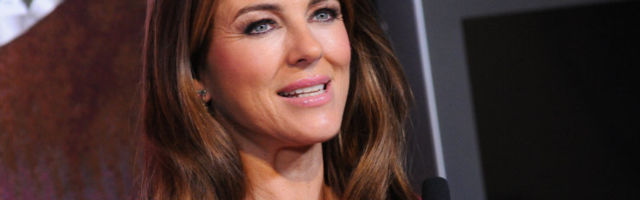KLÕPS | "Keskealine" Elizabeth Hurley näitab uskumatult nooruslikku keha