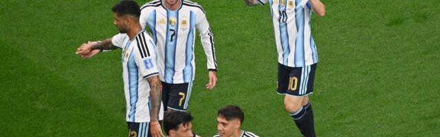 Meeeeee si! GOAT ispisao istoriju, a promašio je penal: Argentina lako sa Austrijom za prolaz u šesnaestinu finala Svetskog prvenstva /VIDEO/