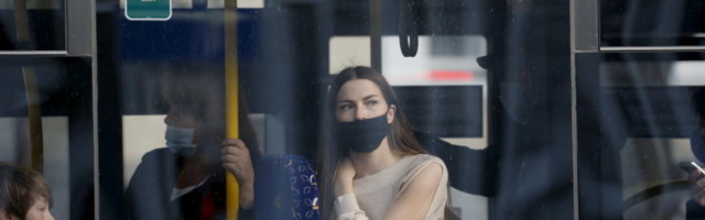 Lätis langes ööpäevane positiivsete koroonatestide arv märkimisväärselt, ent tulemus on petlik