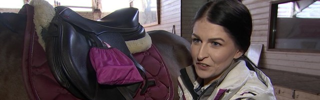 Reporter: Koroona tõttu töö kaotanud kahe lapse ema Elery Artus hakkas ärinaiseks ja avas hobumarketi veebipoe