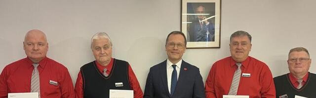 Tunnustati tublisid Tartu linnaliinide bussijuhte