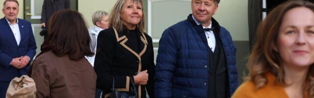 FOTO | Harva koos avalikkuse ees nähtud Marko ja Tiina Matvere käisid käsikäes Linnateatri avamisel