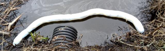 Lõuna päästekeskuse päästjad aitasid likvideerida õlireostust