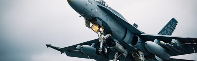 Kanada hävitajad harjutasid Piibe maanteel peatumata maandumist