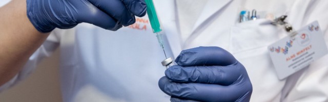60 haridustöötajat ei tulnud eile LTKHsse vaktsineerimisele