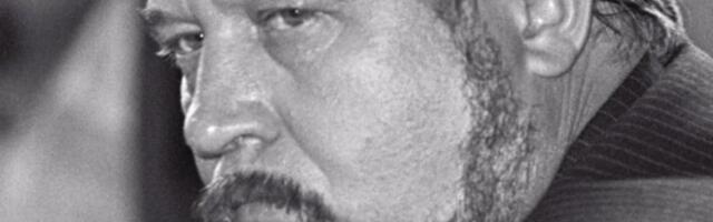 DELFI DOKK | Vaata uuesti! Ülo Nugis, poliitik, kelle haamrilöök taastas 34 aastat tagasi Eesti iseseisvuse